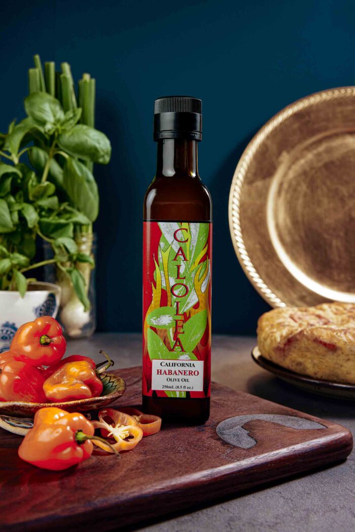 Calolea Habanero Olive Oil - Image 2
